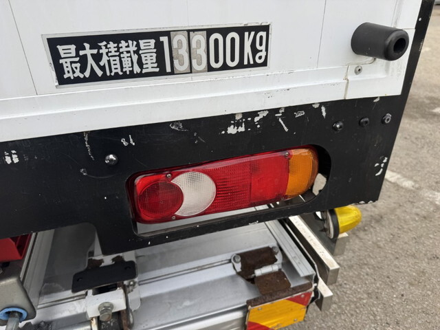 UDトラックスクオンアルミウイング大型（10t）[写真34]