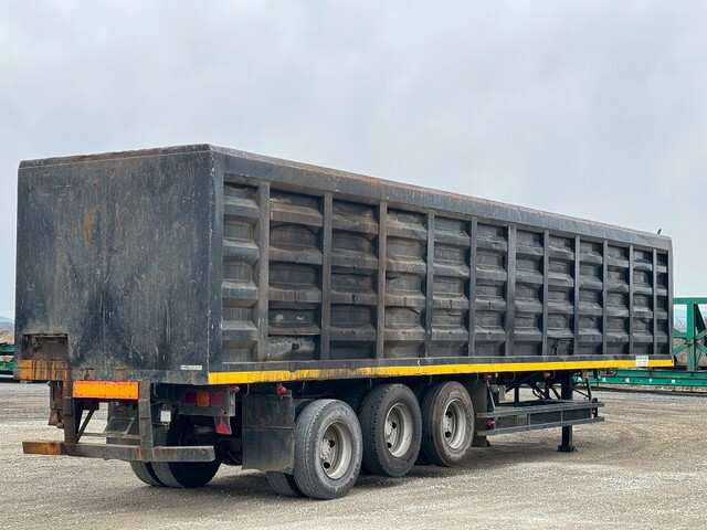 その他のメーカーその他の車種土砂ダンプトレーラー大型（10t）[写真02]