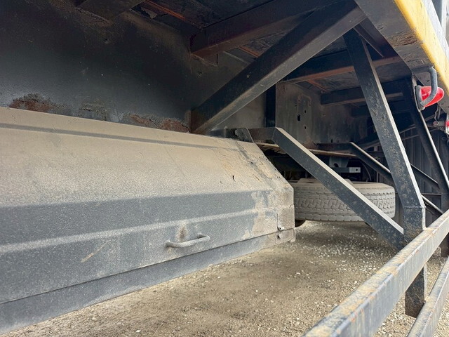 その他のメーカーその他の車種土砂ダンプトレーラー大型（10t）[写真26]