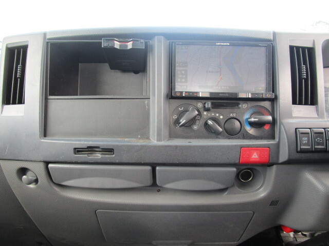 いすゞエルフ高所作業車小型（2t・3t）[写真11]