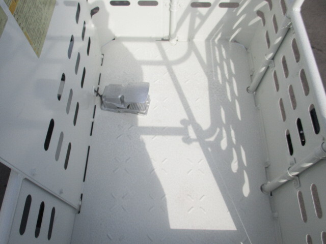 いすゞエルフ高所作業車小型（2t・3t）[写真23]