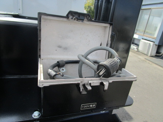 いすゞエルフ高所作業車小型（2t・3t）[写真36]