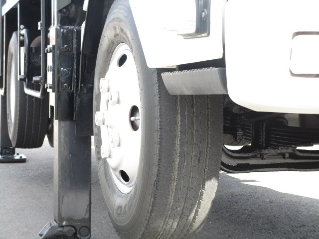 いすゞエルフ高所作業車小型（2t・3t）[写真39]