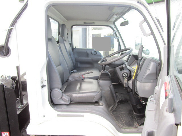 いすゞエルフ高所作業車小型（2t・3t）[写真08]