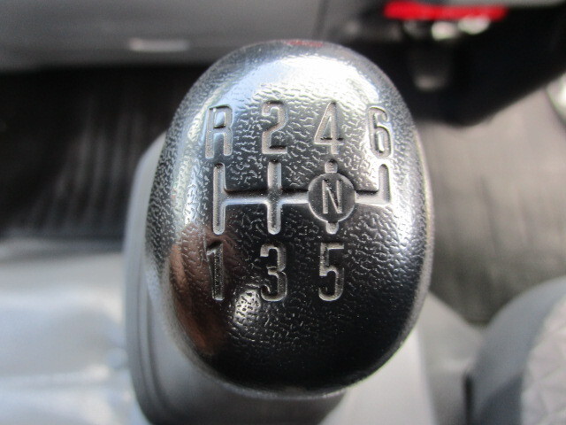 いすゞエルフクレーン5段小型（2t・3t）[写真25]