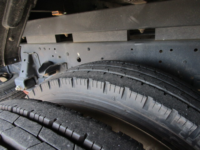 いすゞエルフクレーン5段小型（2t・3t）[写真35]