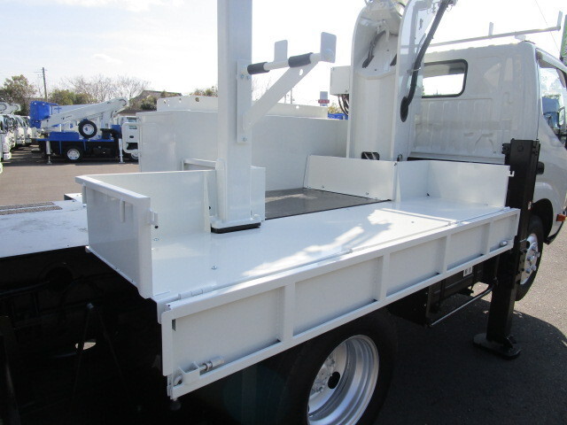 中古高所作業車 日野 栃木・群馬・青森 デュトロ（TKG-XZU600E