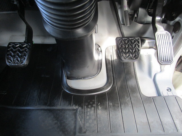 日野デュトロ高所作業車小型（2t・3t）[写真13]