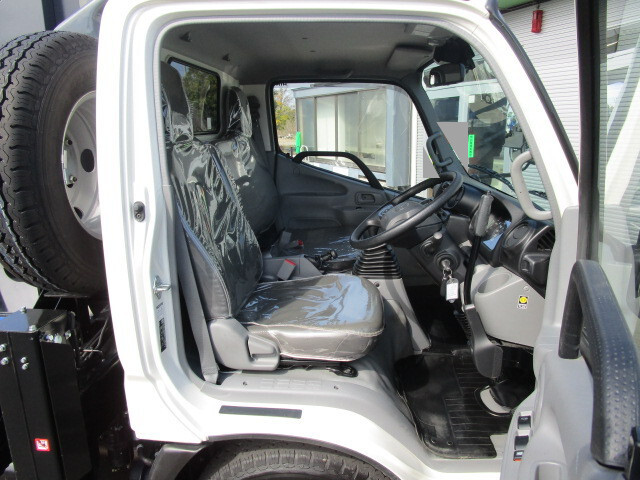 日野デュトロ高所作業車小型（2t・3t）[写真08]