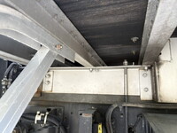 UDトラックスクオンアルミブロック大型（10t）[写真13]