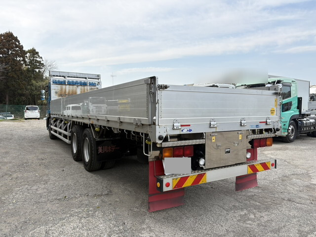 UDトラックスクオンアルミブロック大型（10t）[写真02]