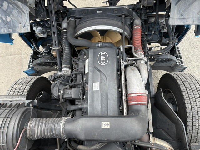 UDトラックスクオンアルミブロック大型（10t）[写真27]