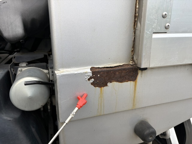 UDトラックスクオンアルミブロック大型（10t）[写真36]