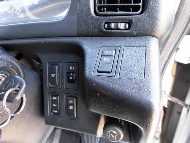 日野レンジャーアルミブロック中型（4t）[写真17]