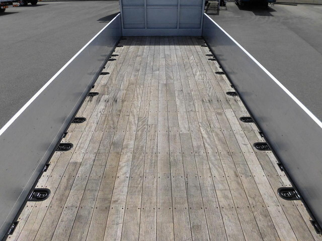 日野レンジャーアルミブロック中型（4t）[写真08]