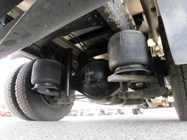 三菱ふそうファイターアルミウイング中型（4t）[写真12]