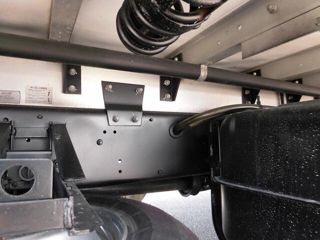 三菱ふそうファイターアルミウイング中型（4t）[写真15]