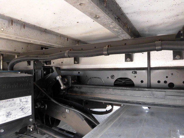 三菱ふそうファイターアルミウイング中型（4t）[写真16]