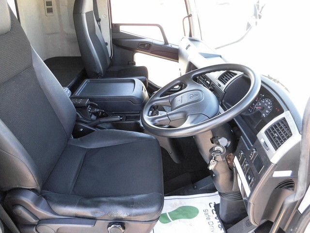 三菱ふそうファイターアルミウイング中型（4t）[写真17]