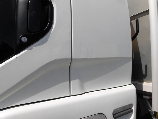 三菱ふそうファイターアルミウイング中型（4t）[写真30]