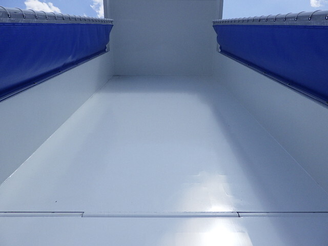 三菱ふそうスーパーグレートダンプ大型（10t）[写真12]