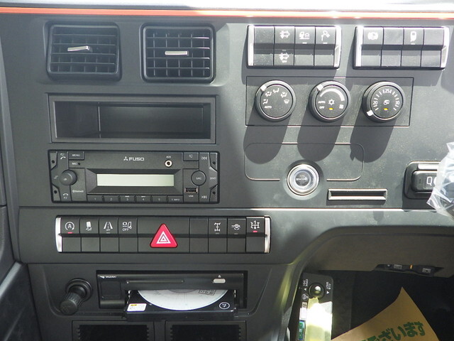 三菱ふそうスーパーグレートダンプ大型（10t）[写真27]