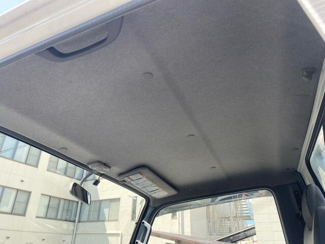 いすゞエルフ平ボディ小型（2t・3t）[写真17]