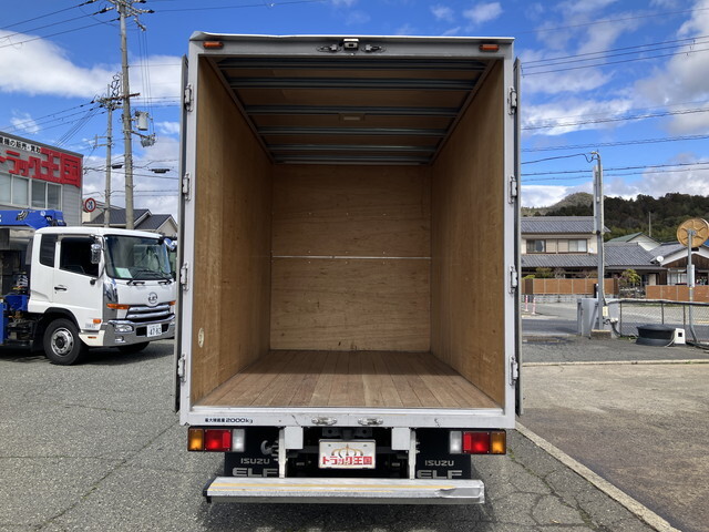 いすゞエルフアルミバン小型（2t・3t）[写真10]