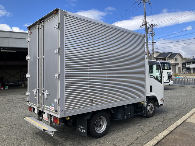 いすゞエルフアルミバン小型（2t・3t）[写真02]