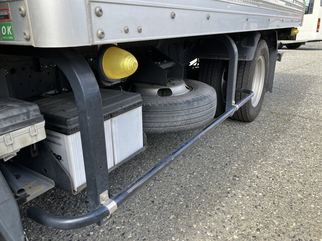 いすゞエルフアルミバン小型（2t・3t）[写真20]