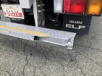 いすゞエルフアルミバン小型（2t・3t）[写真40]