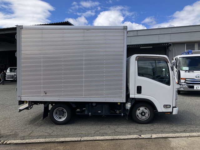 いすゞエルフアルミバン小型（2t・3t）[写真06]