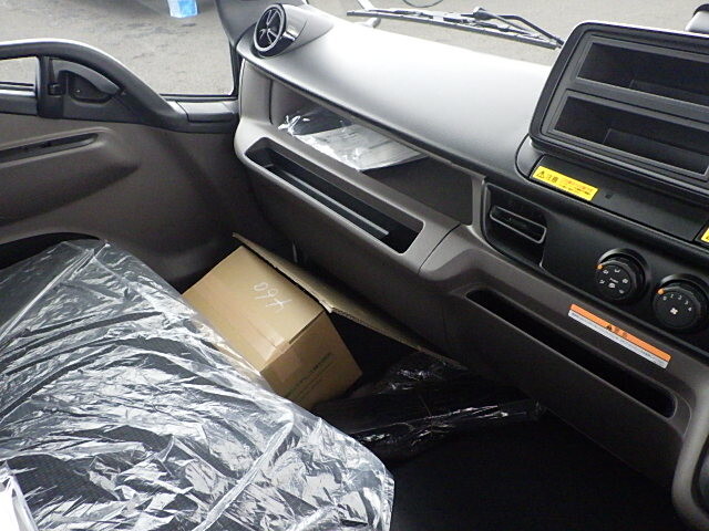 三菱ふそうキャンターセーフティローダー小型（2t・3t）[写真31]