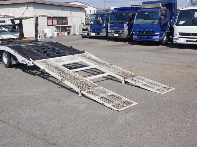 三菱ふそうキャンターキャリアカー小型（2t・3t）[写真12]