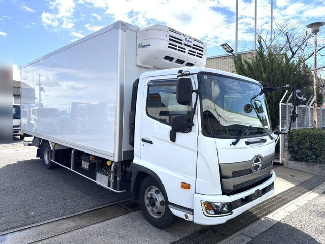 日野レンジャー冷凍車（冷蔵車）中型（4t）[写真01]