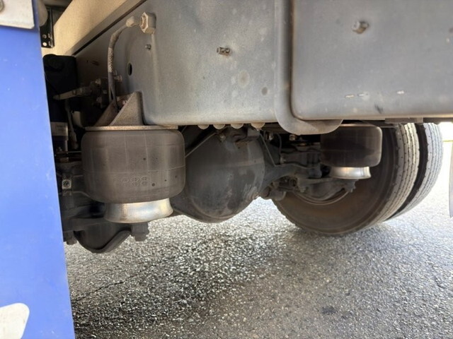 日野レンジャー冷凍車（冷蔵車）中型（4t）[写真13]