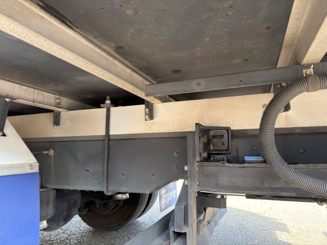 日野レンジャー冷凍車（冷蔵車）中型（4t）[写真14]