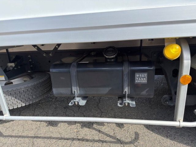 日野レンジャー冷凍車（冷蔵車）中型（4t）[写真16]