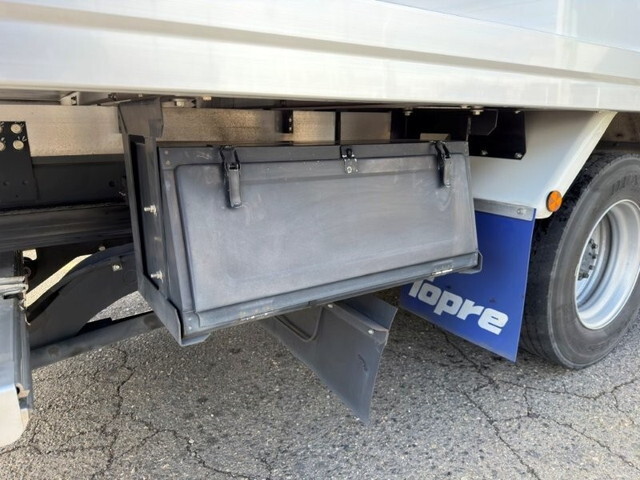 日野レンジャー冷凍車（冷蔵車）中型（4t）[写真17]