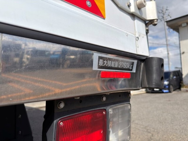 日野レンジャー冷凍車（冷蔵車）中型（4t）[写真18]