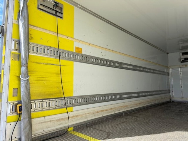 日野レンジャー冷凍車（冷蔵車）中型（4t）[写真09]