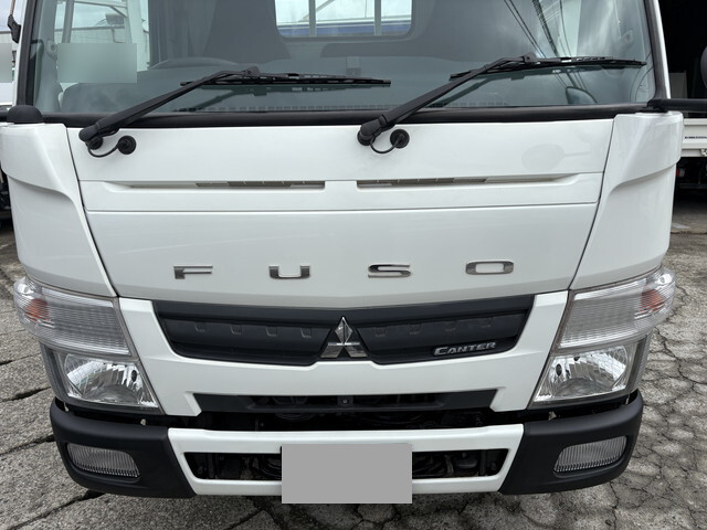 三菱ふそうキャンター平ボディ小型（2t・3t）[写真05]