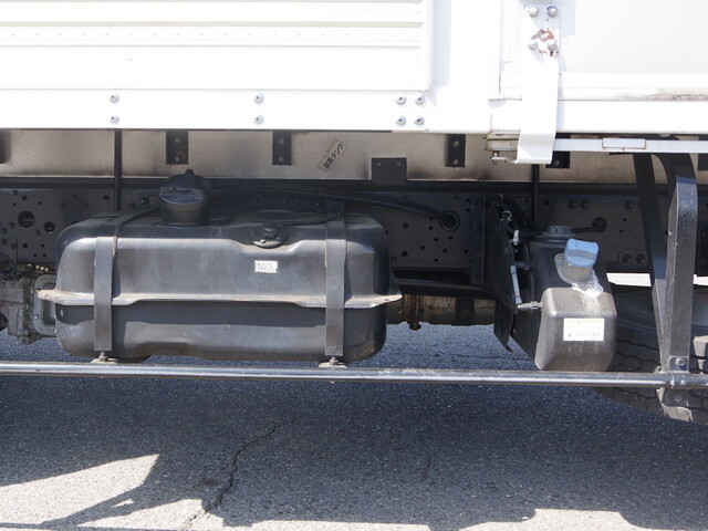 三菱ふそうファイターアルミバン中型（4t）[写真17]