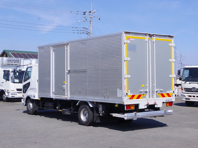 三菱ふそうファイターアルミバン中型（4t）[写真02]