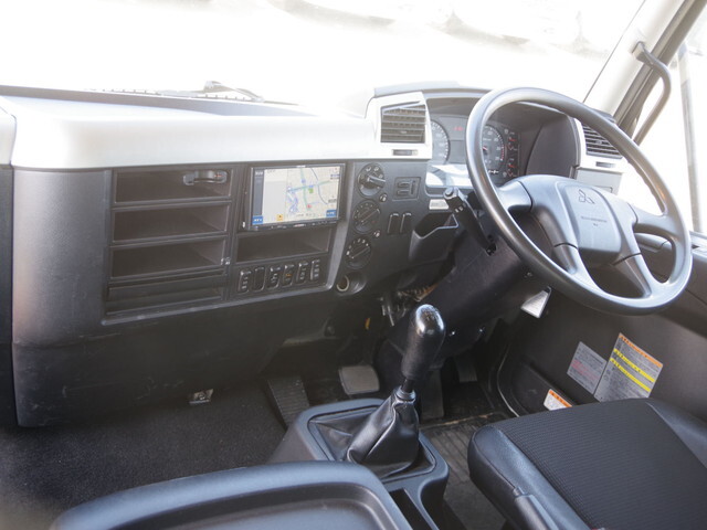 三菱ふそうファイターアルミバン中型（4t）[写真27]