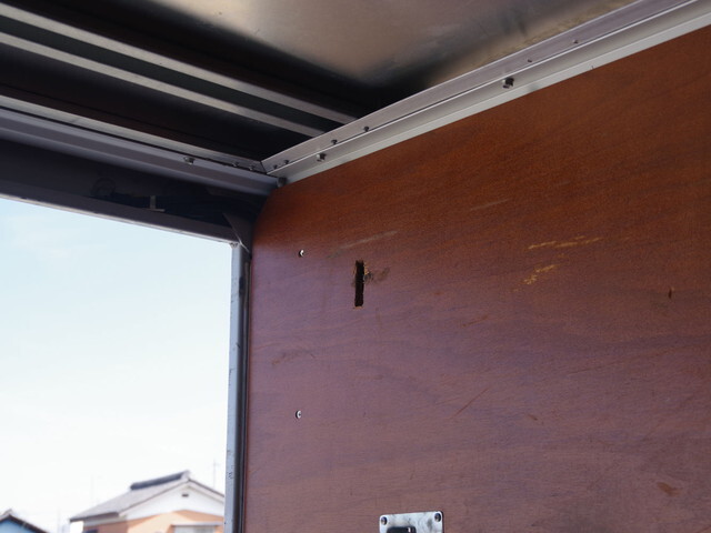 三菱ふそうファイターアルミバン中型（4t）[写真34]