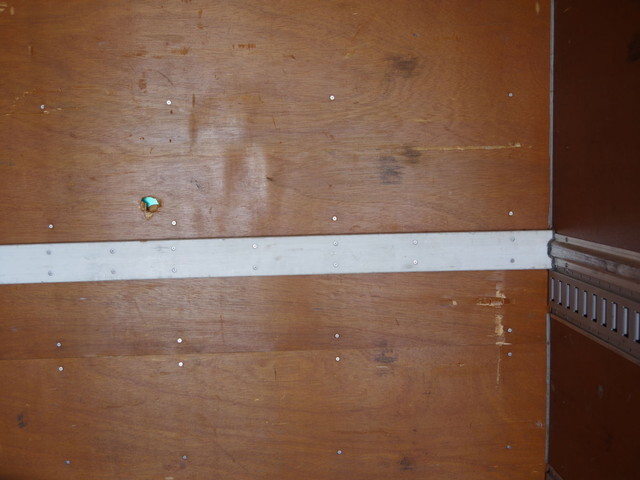 三菱ふそうファイターアルミバン中型（4t）[写真38]