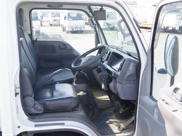 いすゞエルフバキュームカー小型（2t・3t）[写真30]