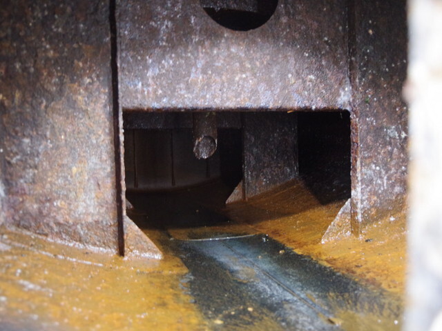 いすゞエルフバキュームカー小型（2t・3t）[写真05]