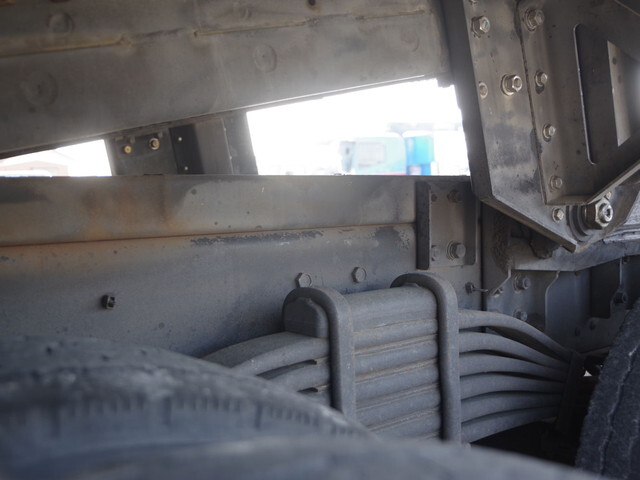 いすゞギガセーフティローダー大型（10t）[写真10]